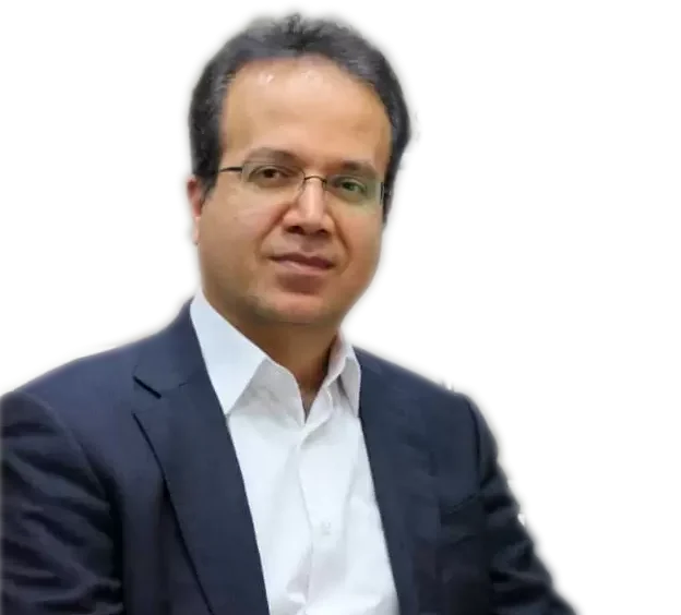 دکتر محمدطاهر رجبی، متخصص چشم‌پزشکی و فلوشیپ جراحی پلاستیک و ترمیمی چشم