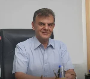 پرتره دکتر علی شکرریز - جراح پلاستیک و زیبایی بینی