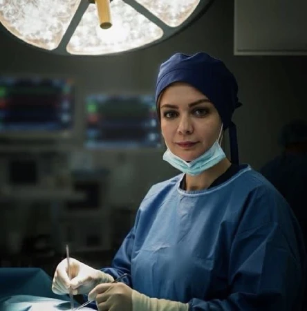 دکتر آرزو خوانساری‌نیا - جراح زیبایی بینی در تهران